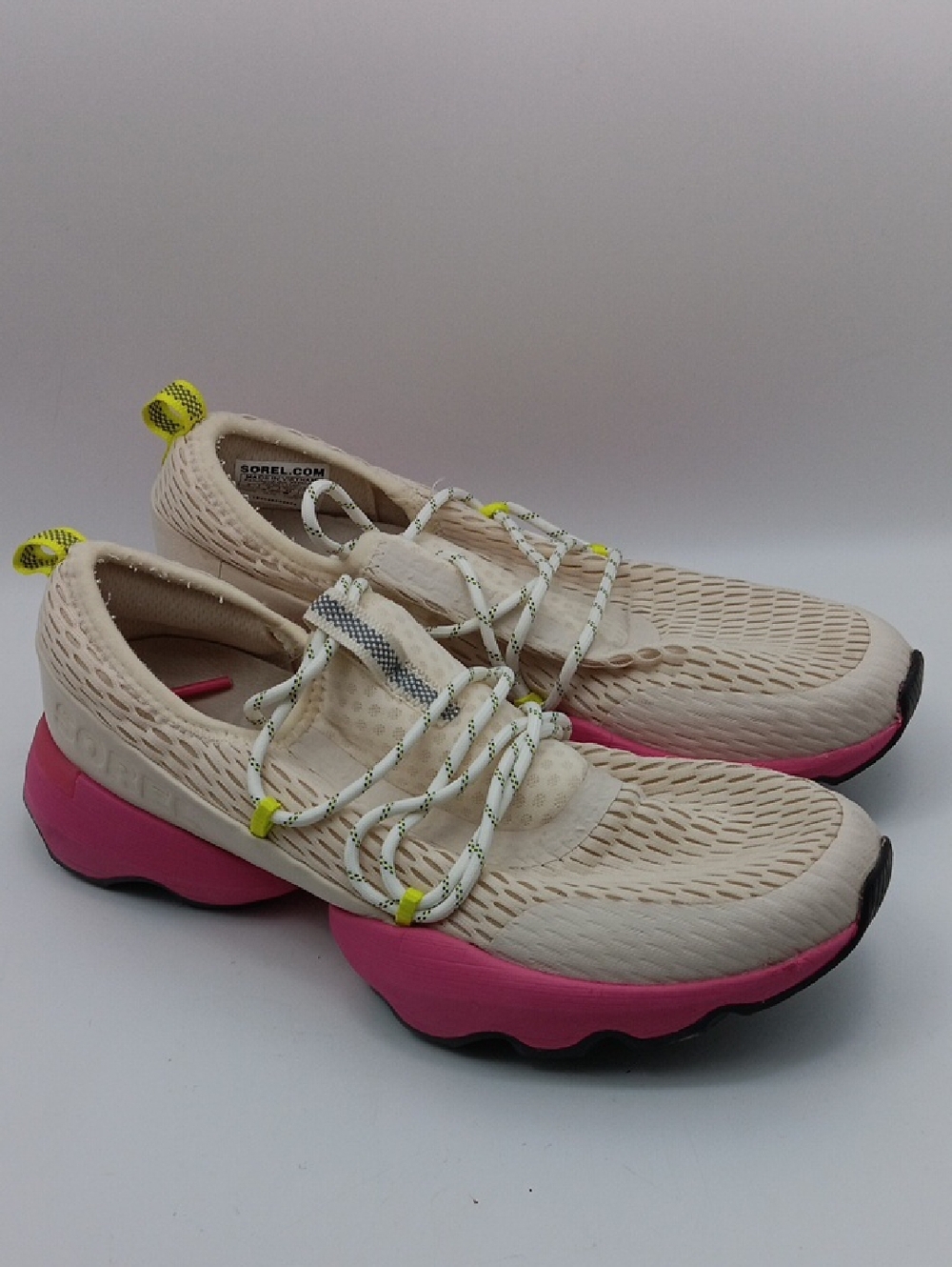 SOREL WOMEN'S CREAM KNIT SLIP-ON SNEAKERS WITH PINK SOLE & NEON ACCENTS SIZE 8